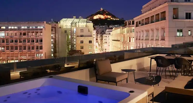 Milos luxury hotel in the heart of Athens